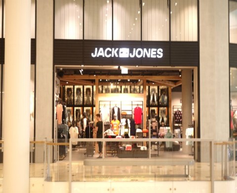 jack-jones-69