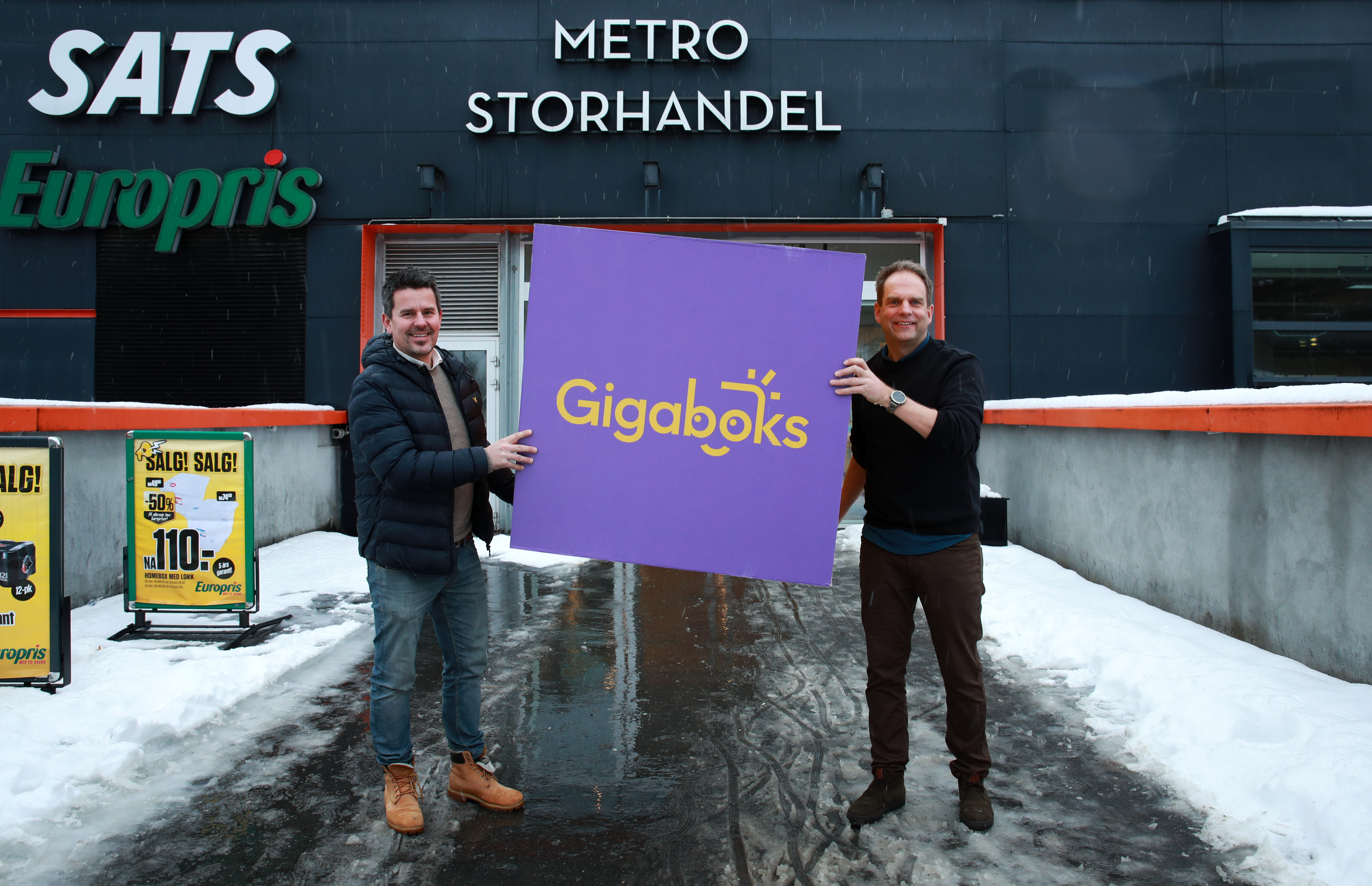 Senterleder Christopher Castberg og prosjektleder for Gigaboks Terje Systad.