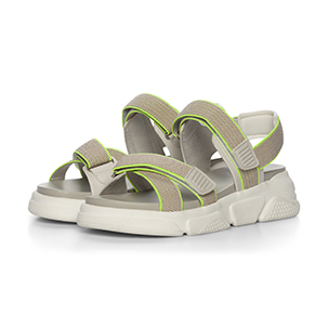 Beiga sandaler med gröna detaljer